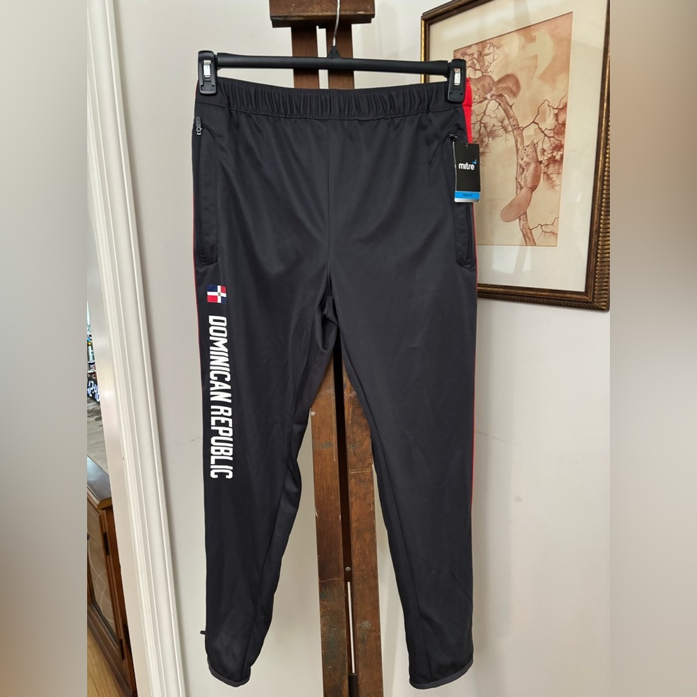 Mitre Men’s NWT Black/Red Track Pants with Dominican Republic Print SIZE M